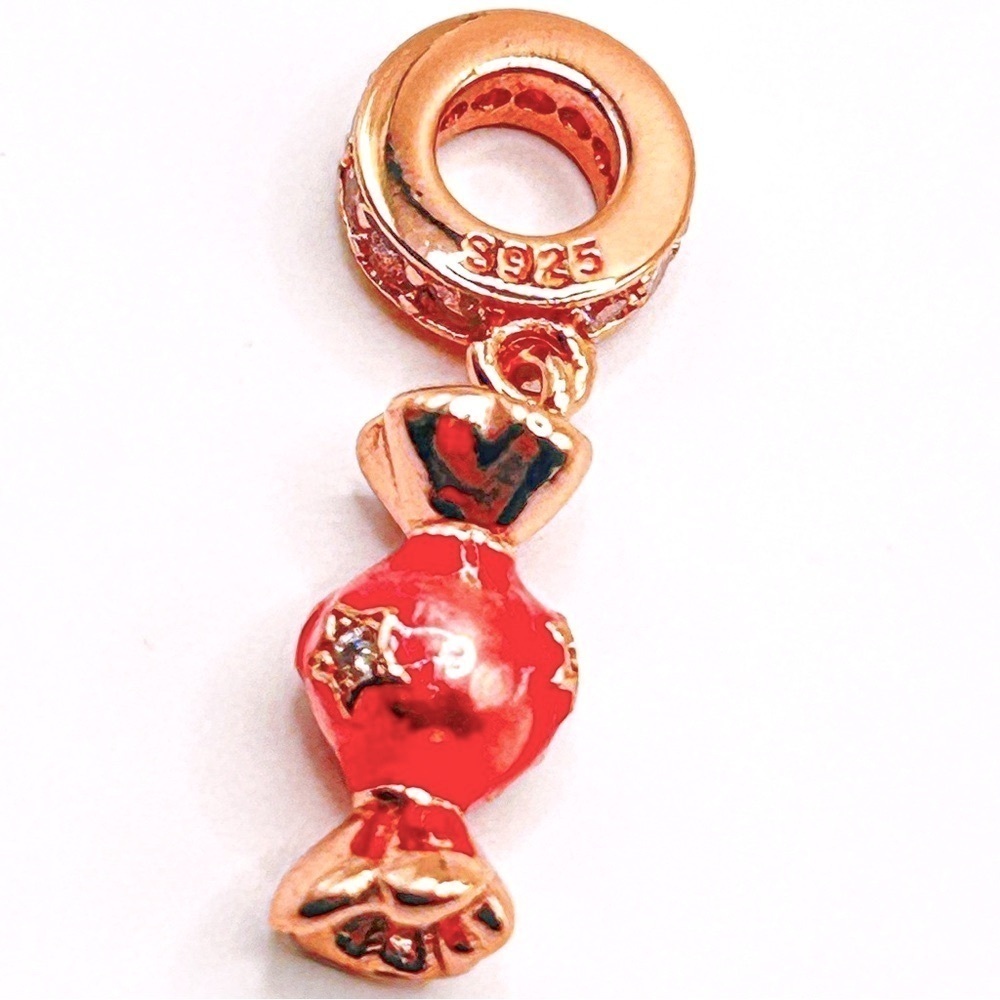 NWOT Sterling silver pink wrapped candy charm, compatible withPandora moments